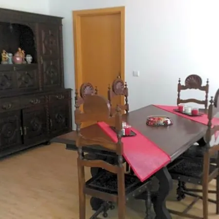 Casa de Férias Visitar I - Casa Inteira Familiar Bioucas